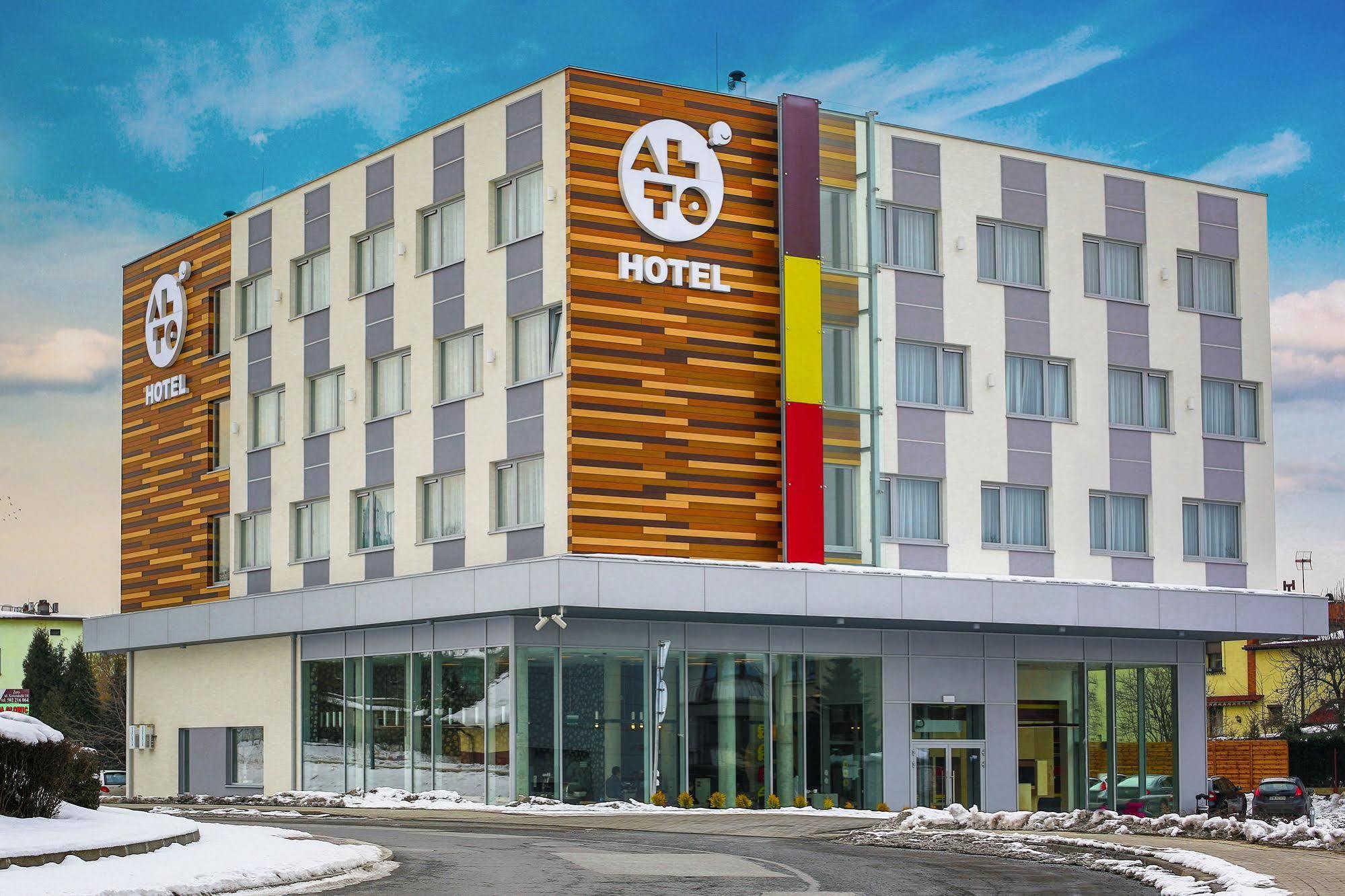 Hotel Qubus 2*